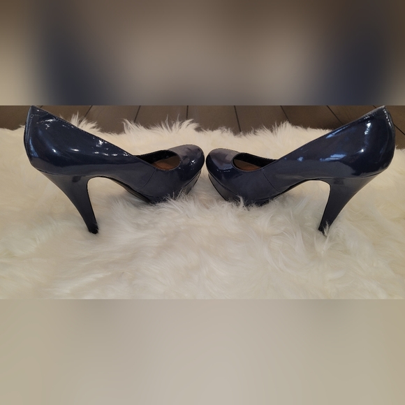 G by Guess- Navy Platform Pumps - Picture 3 of 5